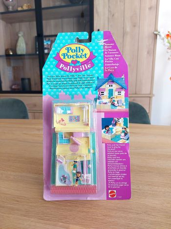 Polly pocket blister