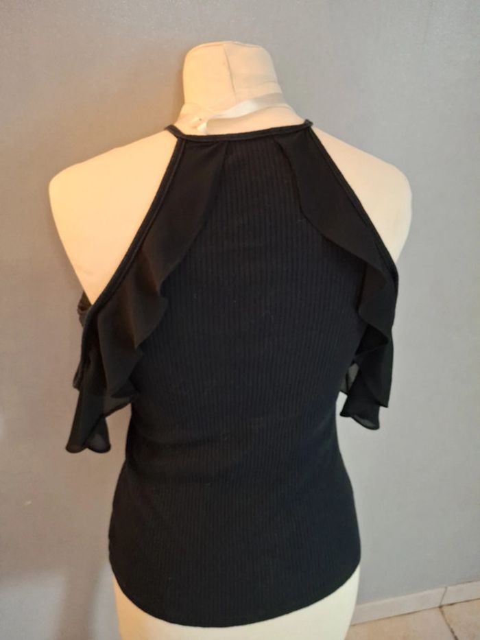 Haut épaule dénudé - photo numéro 8