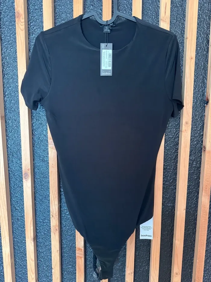 Body Noir à manches courtes Boohoo – Double couche – Taille 40 – Neuf avec étiquette - photo numéro 4