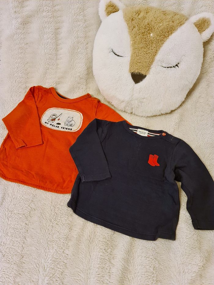 Lot vêtements/ 2 tee-shirts garçon 12 mois
