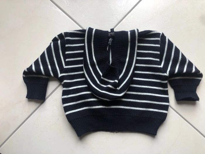 Gilet à capuche avec zip 12 mois - photo numéro 2