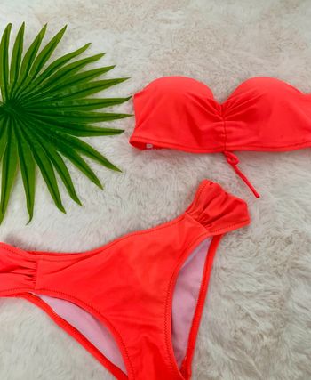Bikini 2 pièces rose fluo