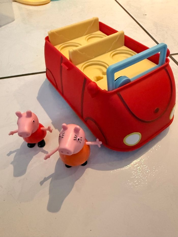 Voiture peppa pig
