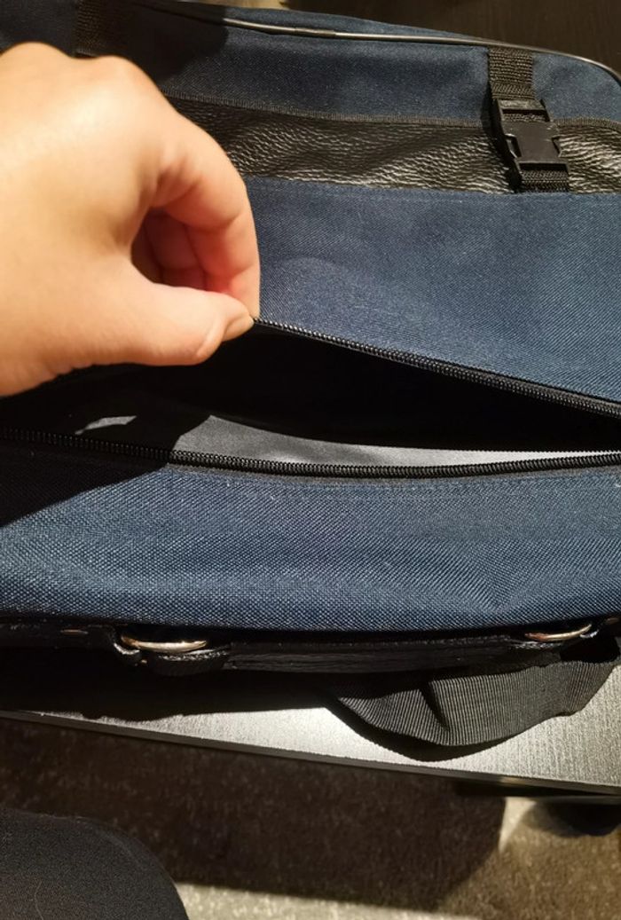 Sac pour pc portable avec lanière - photo numéro 2