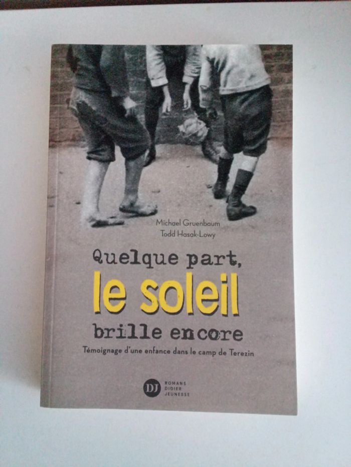 Quelque part le soleil brille encore