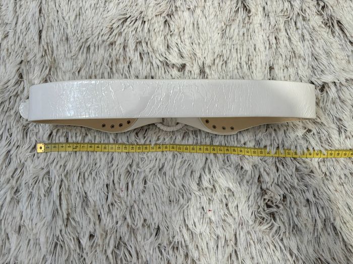 Ceinture blanche à double boucle aspect vinyle froissé - photo numéro 5