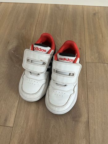 Basket adidas 27
