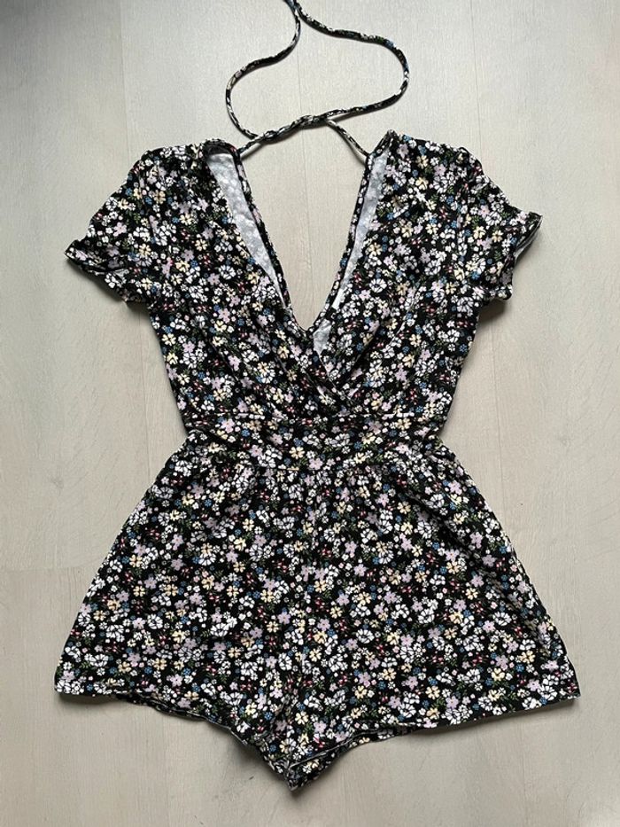 Combi short fleuri et élégante- Style dos nu avec détail noué - photo numéro 3