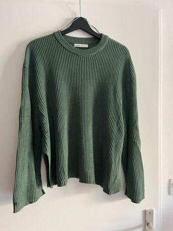 pull vert côtelé