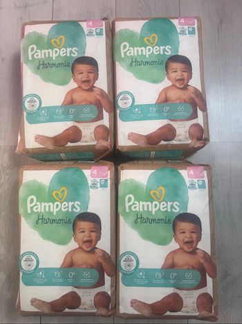 4 paquets de 36 couches Pampers Harmonie T4