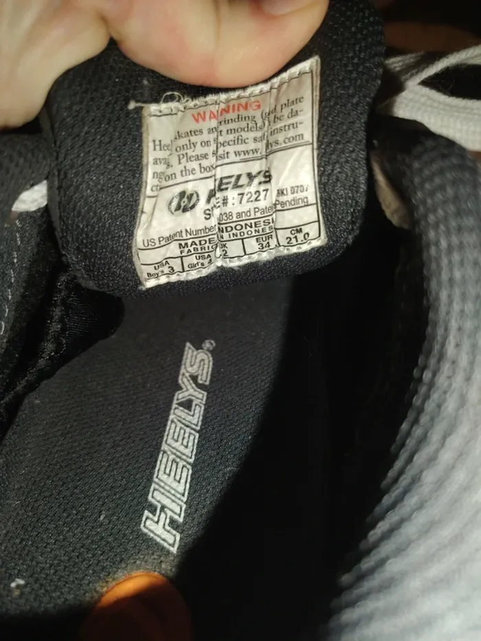 Basket heelys taille 34 - photo numéro 5