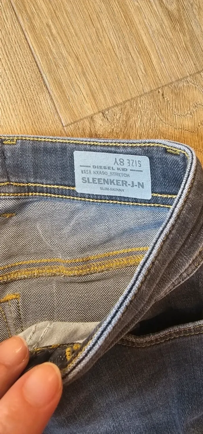 Jeans Diesel 8 ans gris noir - photo numéro 2