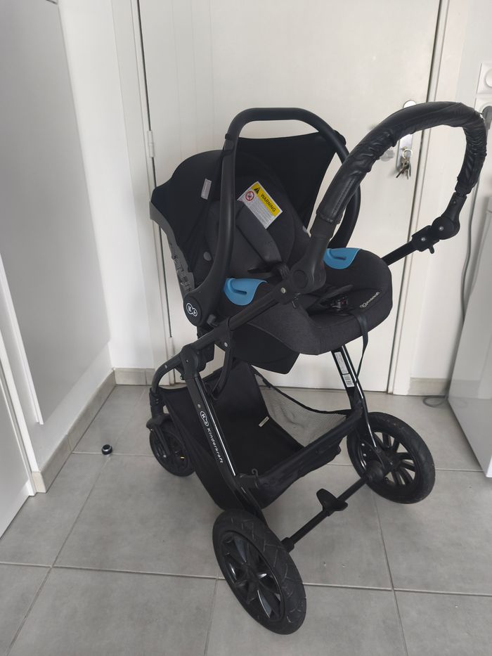 Poussette + cosy + accessoires – bon état – à venir chercher à Castanet - photo numéro 4