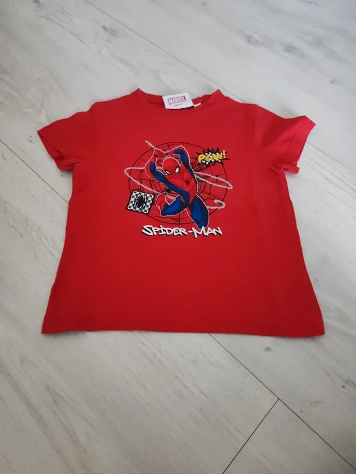 T shirt spiderman 4 ans