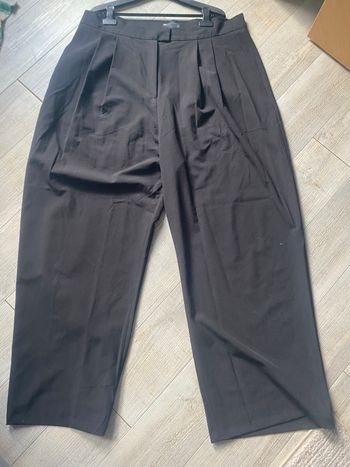 Pantalon droit et large à pinces