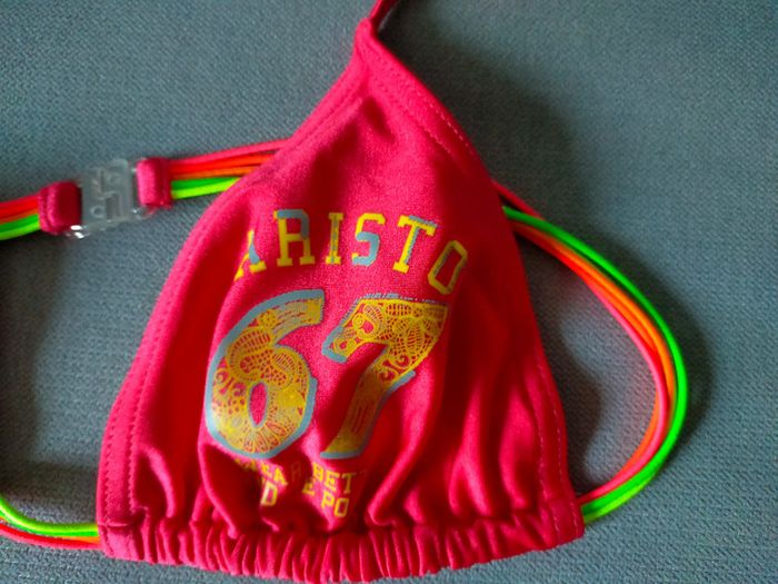 Haut de bikini rouge vif – Chipie – Taille S – 6 exemplaires disponibles - photo numéro 3