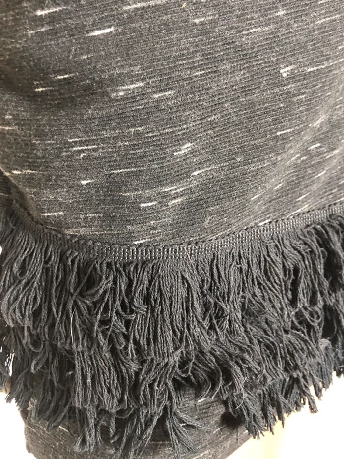 Jolie jupe mailles stretch à franges gris - photo numéro 5