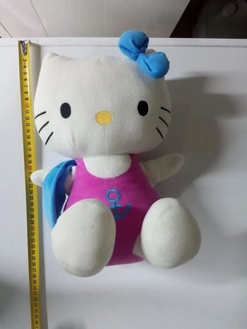 hello kitty peluche