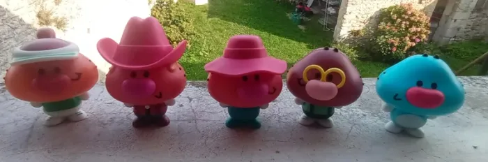 5 figurines oggy oggy - photo numéro 2