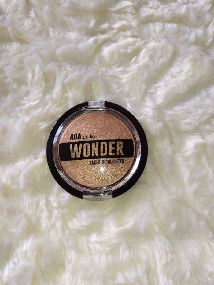 AOA Studio Wonder Baked Highlighter