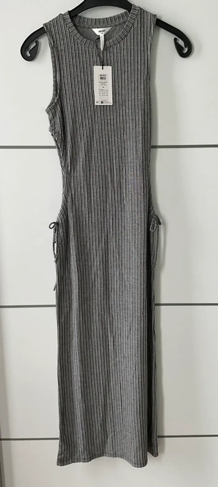 Robe longue échancrée - photo numéro 2
