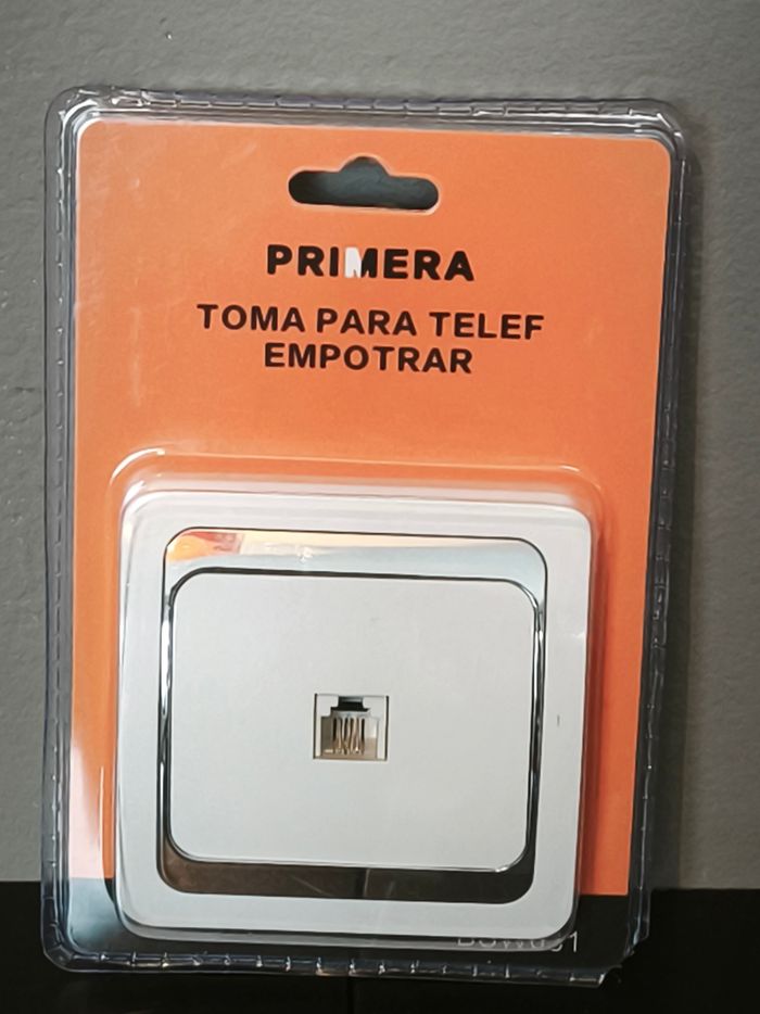 Prise de téléphone murale à encastrer