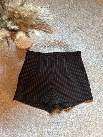 Short femme Jennyfer- taille S (36)