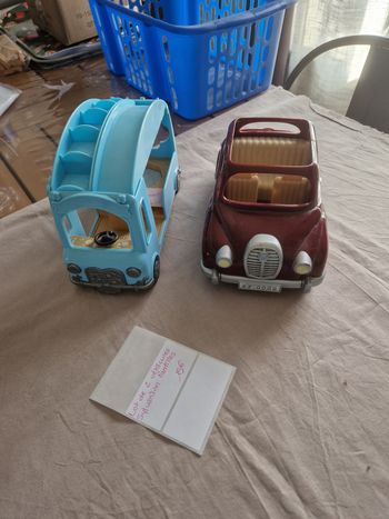 Lot de 2 véhicules sylvanian families