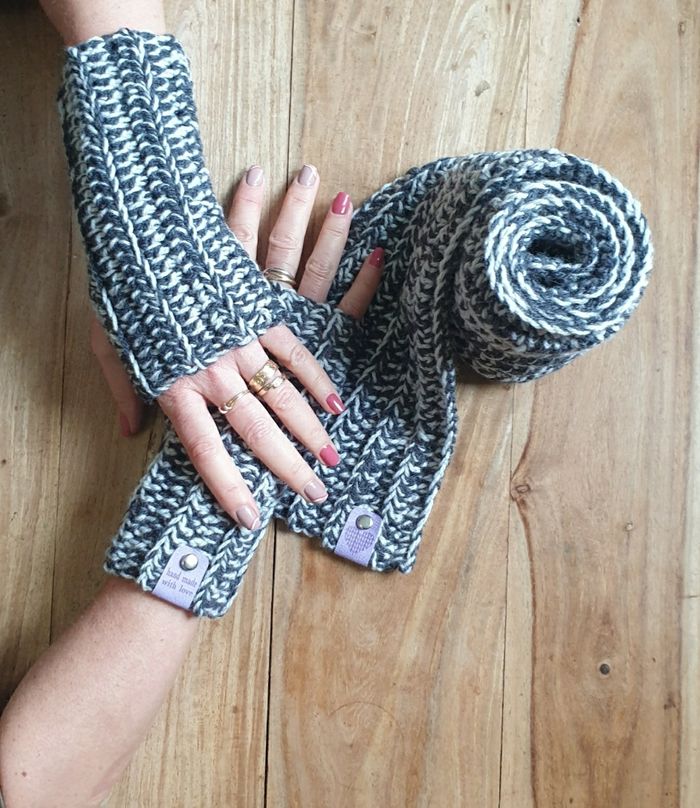 Neuf fait main avec amour Ensemble gants mitaines et écharpe enfant taille unique gris chiné