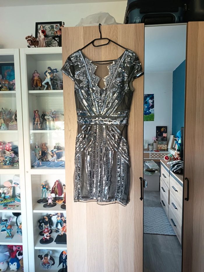 Robe habillé grise argentée en sequins / paillettes - Taille S 36 - photo numéro 3
