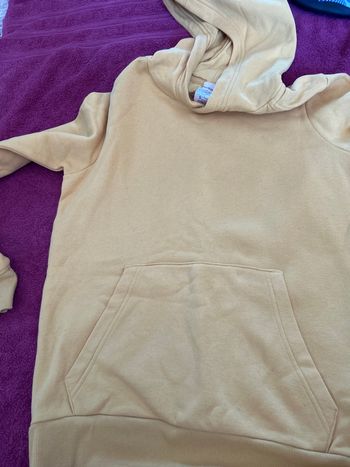 Sweat-shirt à capuche jaune 