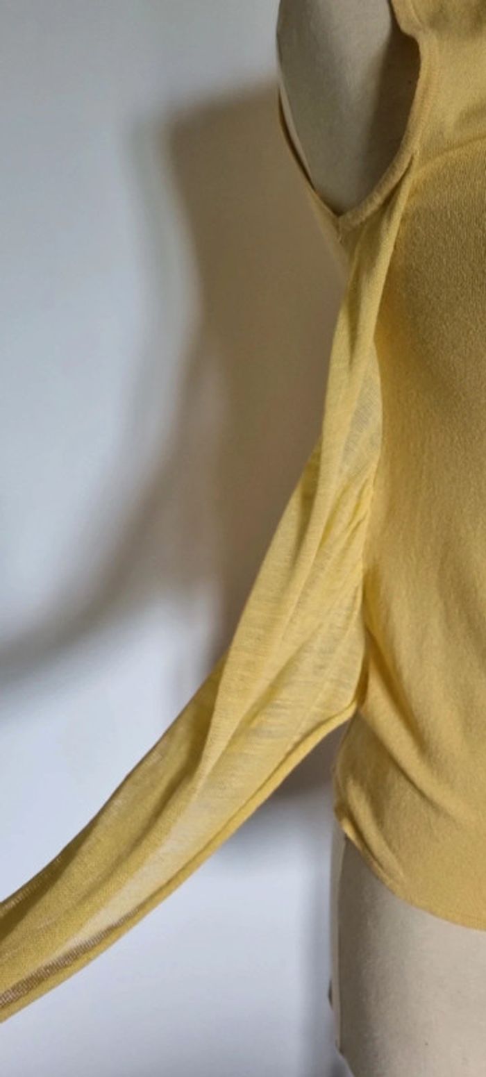Débardeur jaune nouable au niveau du ventre - photo numéro 7