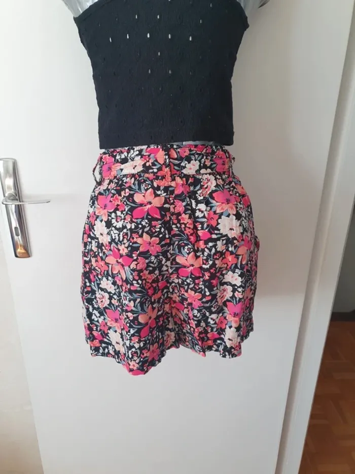 Short taille haute fleuri - photo numéro 3