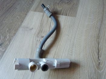 Lave vaisselle SMEG modele  STA 6439L2 toutes pièces TBE