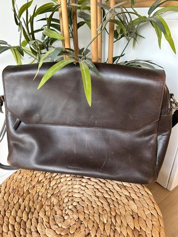 Pochette cuir marron Royal Republiq