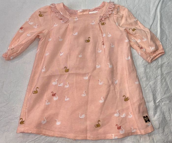 robe Carrément Beau 6 mois valeur 49 euros