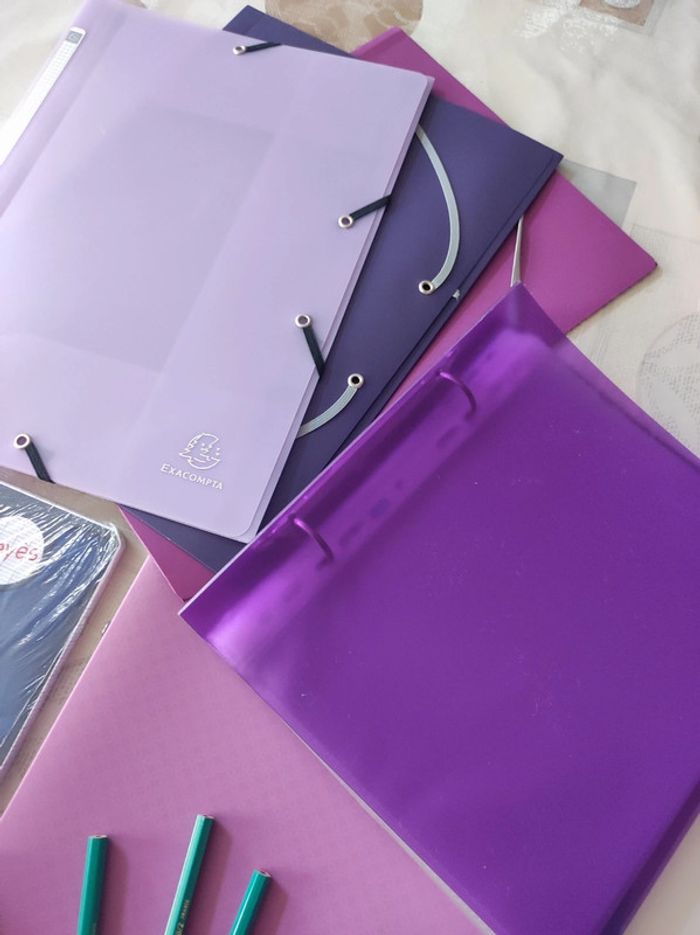 Lot fournitures scolaires - photo numéro 2
