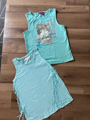 2 débardeurs fille Disney