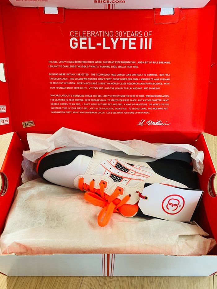 Asics- lyte 3 blanche/orange/noir neuve T.40 - photo numéro 3