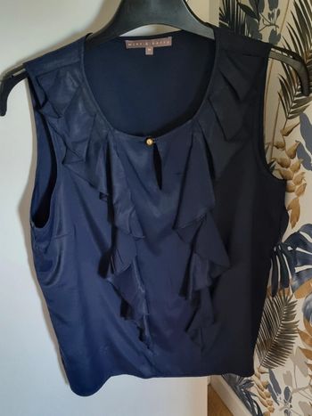 Débardeur bleu volanté