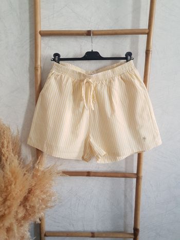 Short rayé jaune Taille L 