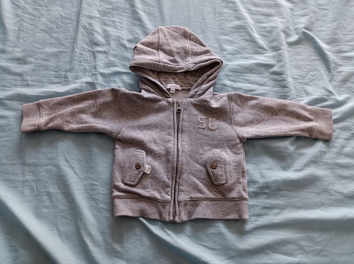 Sweat capuche 9 mois