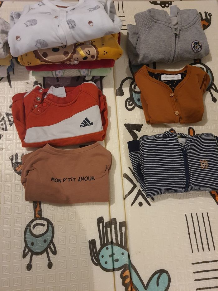 Lot vêtements 6 mois - photo numéro 5