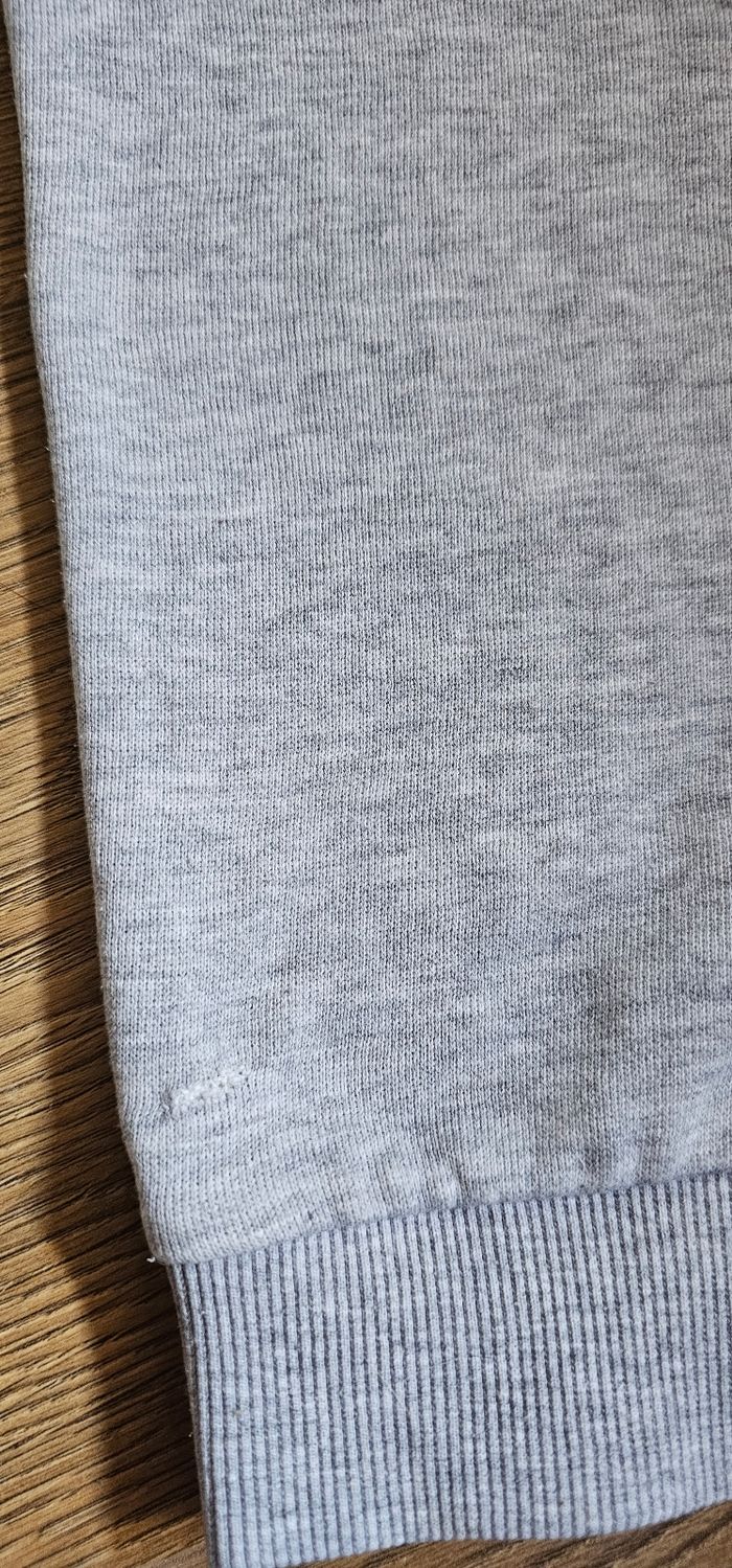 Lot de vêtements taille 8 ans présentant des défauts - photo numéro 8