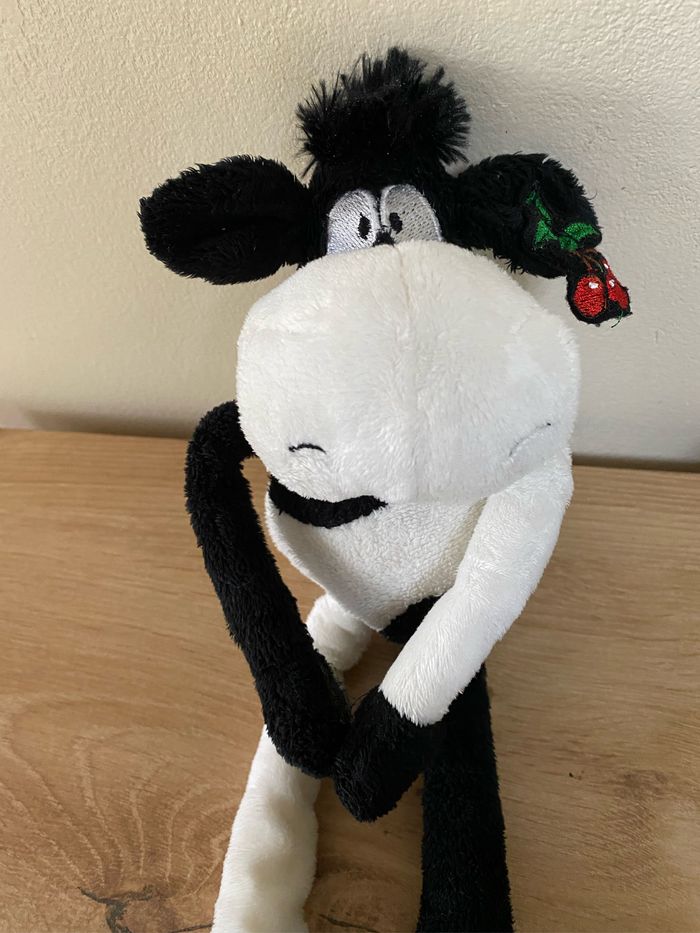 Doudou peluche vache noir blanche cerise étam - photo numéro 2