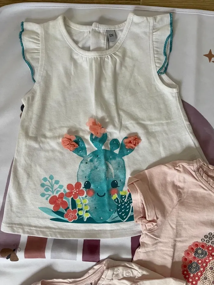 Lot de t-shirts bébé fille – Taille 12 mois – Obaibi, Absorba & Sans marque - photo numéro 3