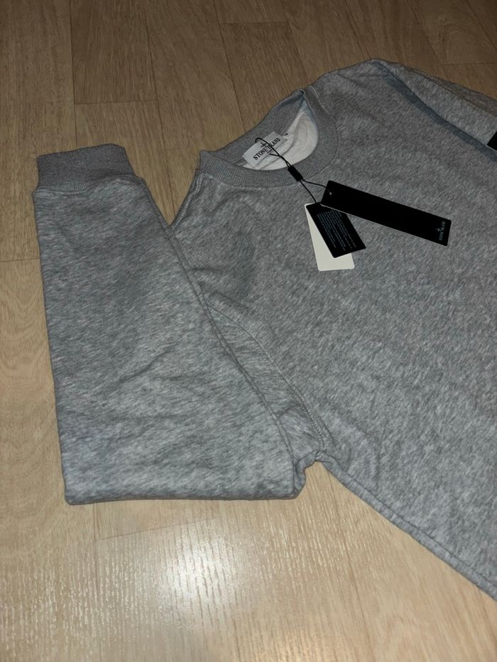 Pull stone Island gris - photo numéro 4