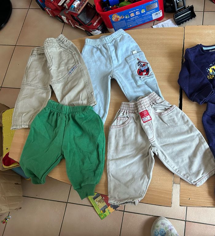Gris lot cargo. de vêtements taille 6 moi  +79 vêtements - photo numéro 7