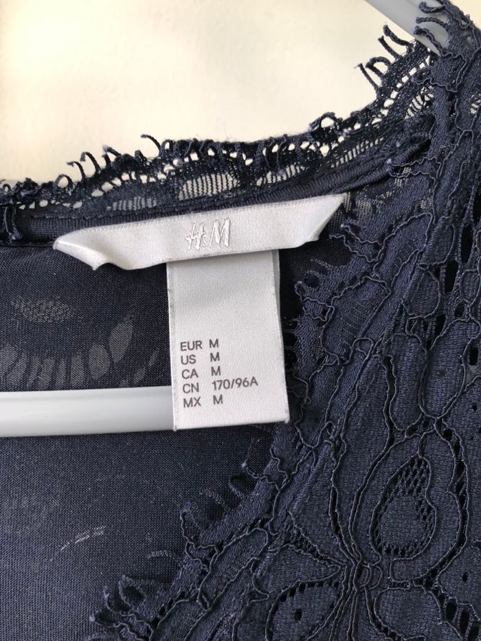 Robe en dentelle bleu marine Taille M - photo numéro 2