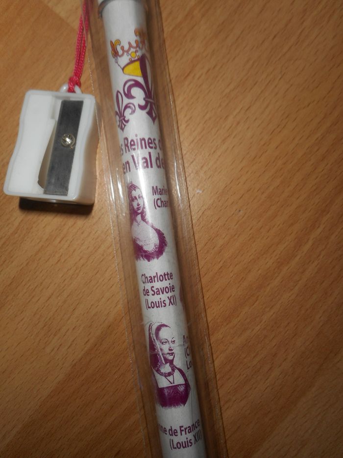 Crayon à Papier Géant + Taille Crayon Reines de France - photo numéro 2
